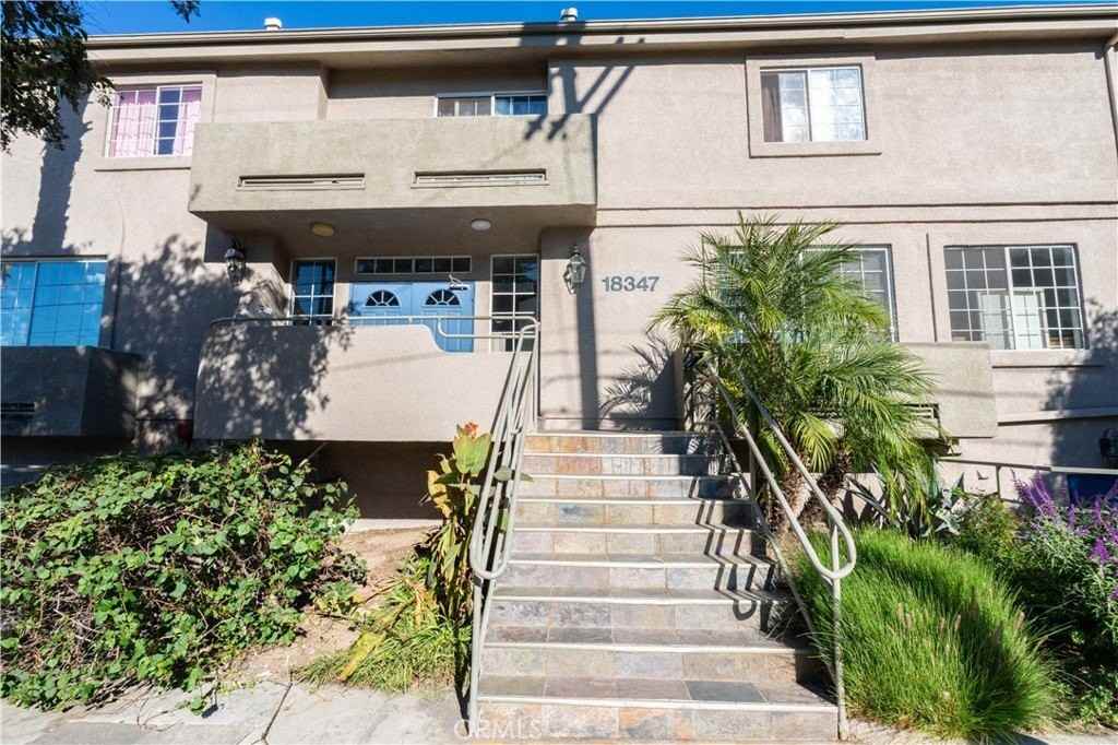 18347 Saticoy St #28 - Photo 4 of 24