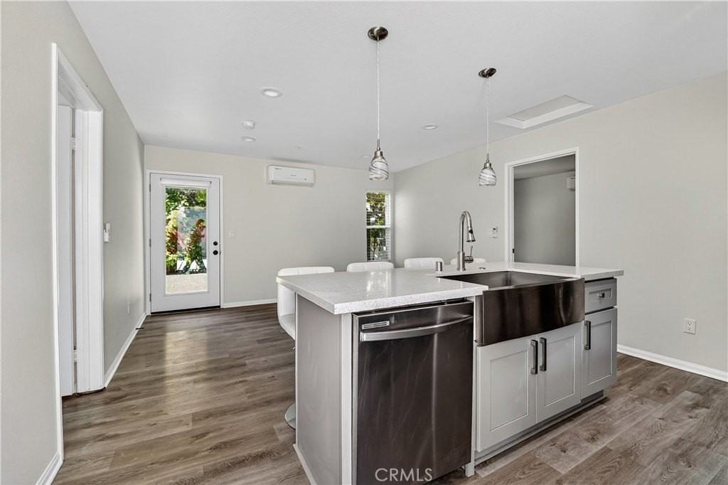 8211 Quartz Ave - Photo 3 of 39