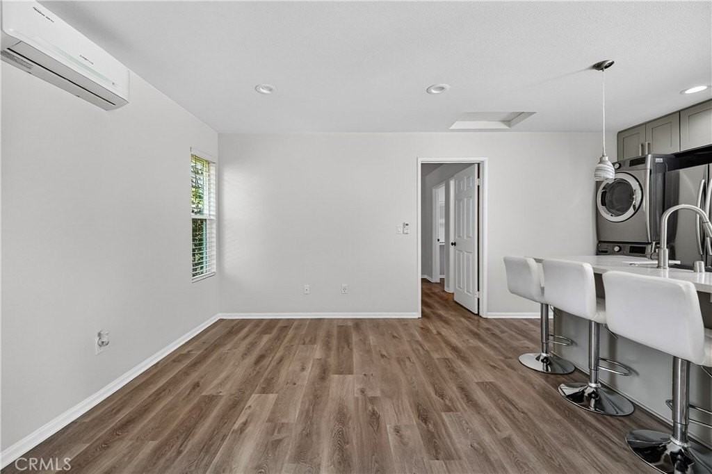 8211 Quartz Ave - Photo 5 of 39
