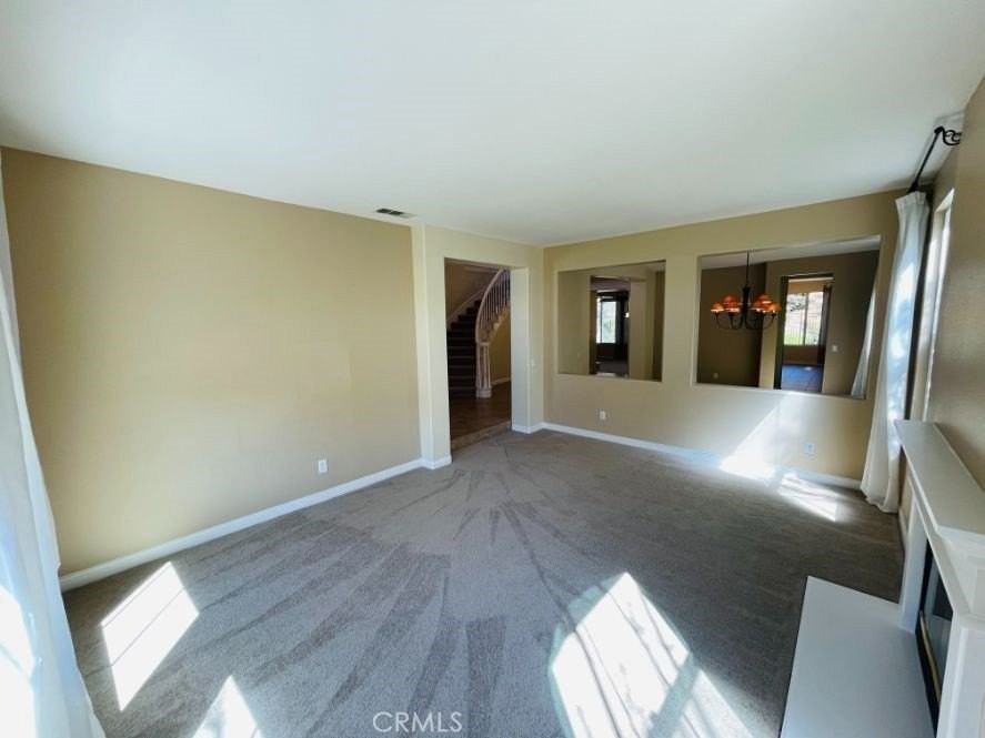 1574 Glencrest Dr - Photo 4 of 50