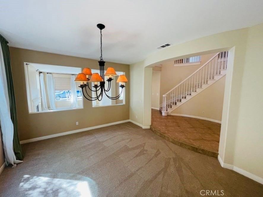 1574 Glencrest Dr - Photo 7 of 50