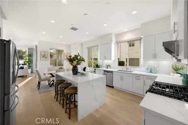 269 Magnet - Photo 7 of 8