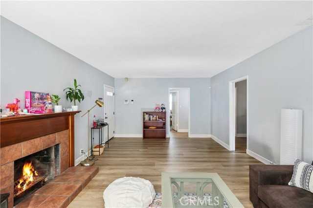 417 N Citrus St - Photo 5 of 8