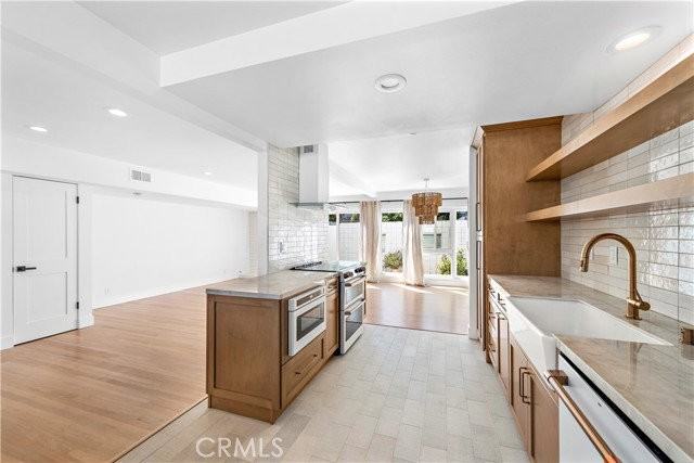 456 Orion Way - Photo 2 of 8
