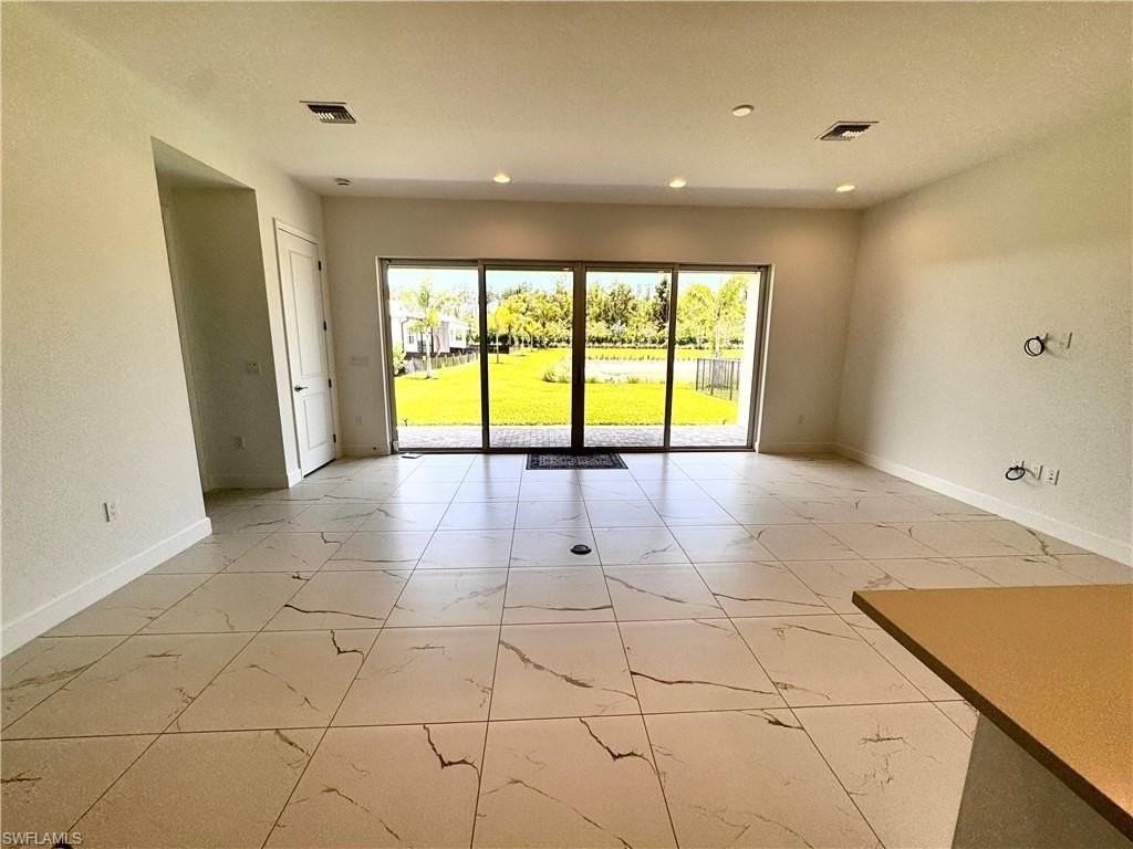 2864 Bloomfield Way - Photo 6 of 42
