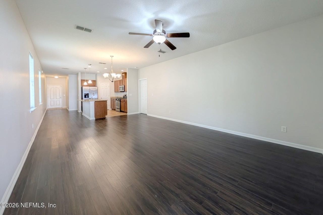 94 Carlson Ct - Photo 4 of 15