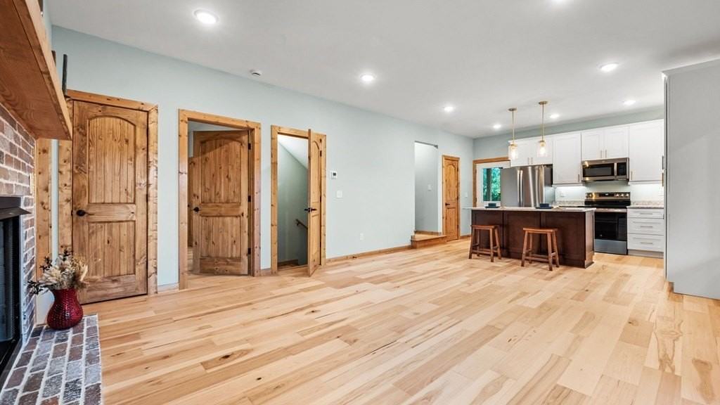 269 Old Orchard Rd - Photo 3 of 17