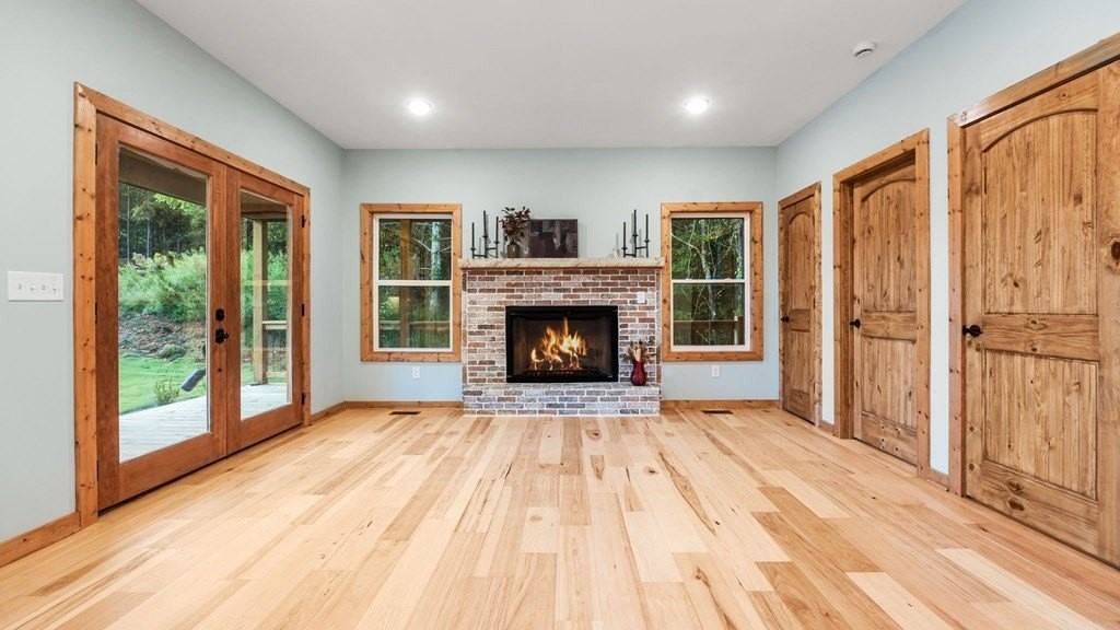 269 Old Orchard Rd - Photo 4 of 17