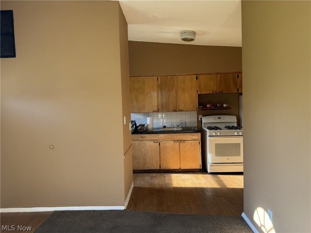2350 Newton St - Photo 5 of 7