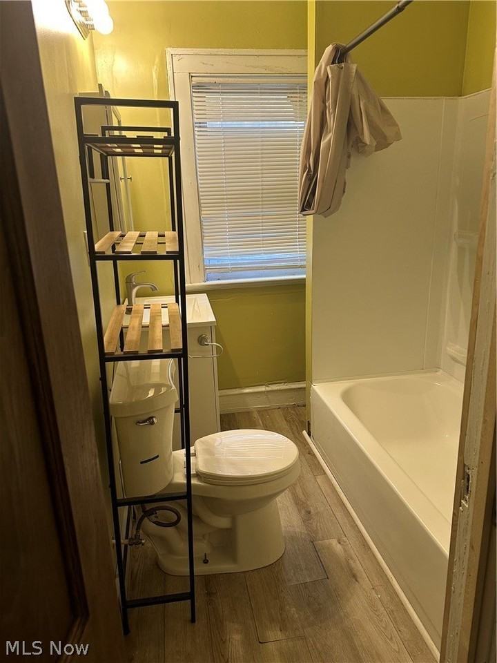 15415 Kinsman Rd - Photo 6 of 13