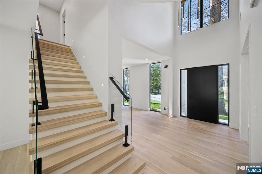 242 Hardenburgh Ave - Photo 3 of 50