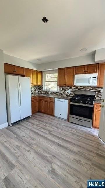 34 Myrtle Ave - Photo 6 of 19