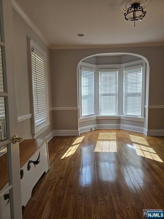 542 Doremus Ave - Photo 4 of 21