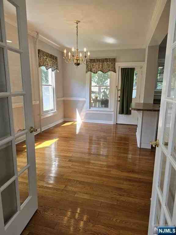 542 Doremus Ave - Photo 5 of 21
