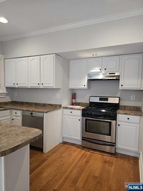 542 Doremus Ave - Photo 7 of 21