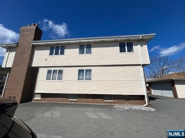 1-09 27th St - Photo 4 of 23