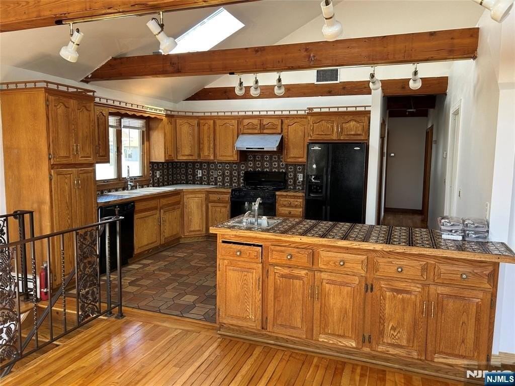 1-09 27th St - Photo 7 of 23