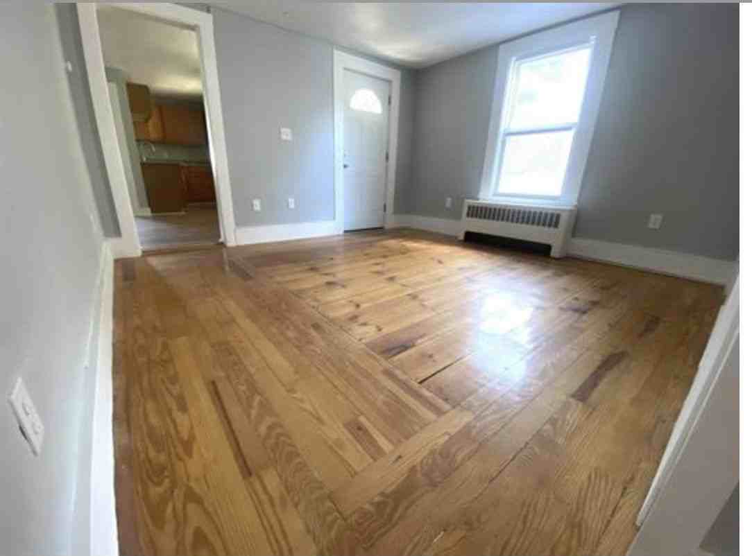 27 Elm St #B - Photo 2 of 10