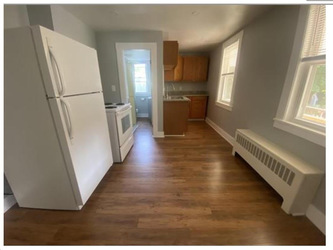 27 Elm St #B - Photo 4 of 10