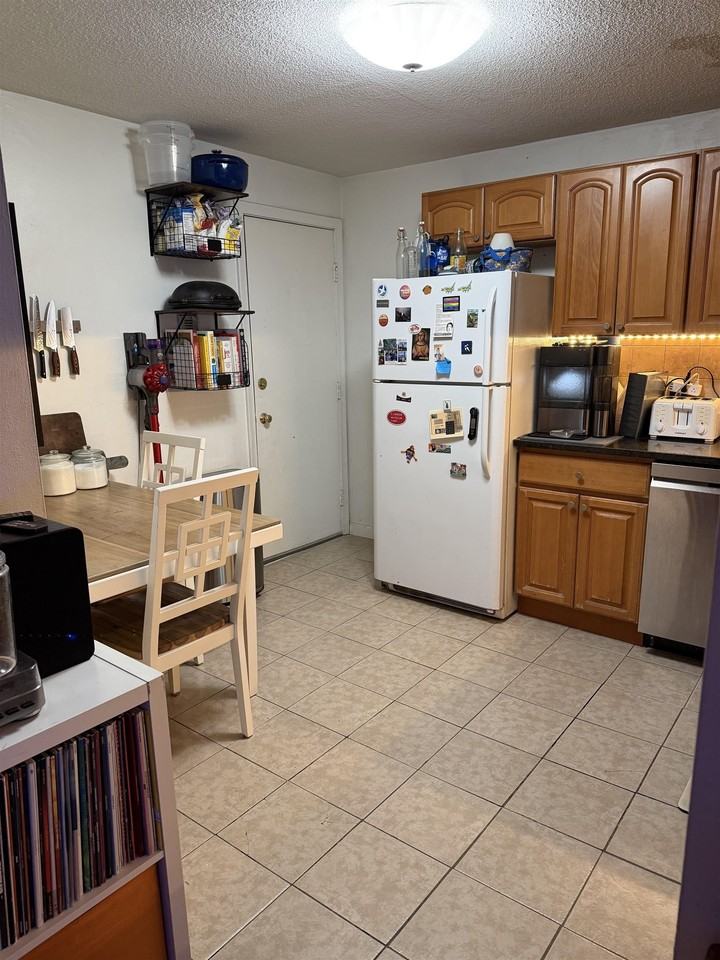 3 Lancelot Ct - Photo 2 of 12