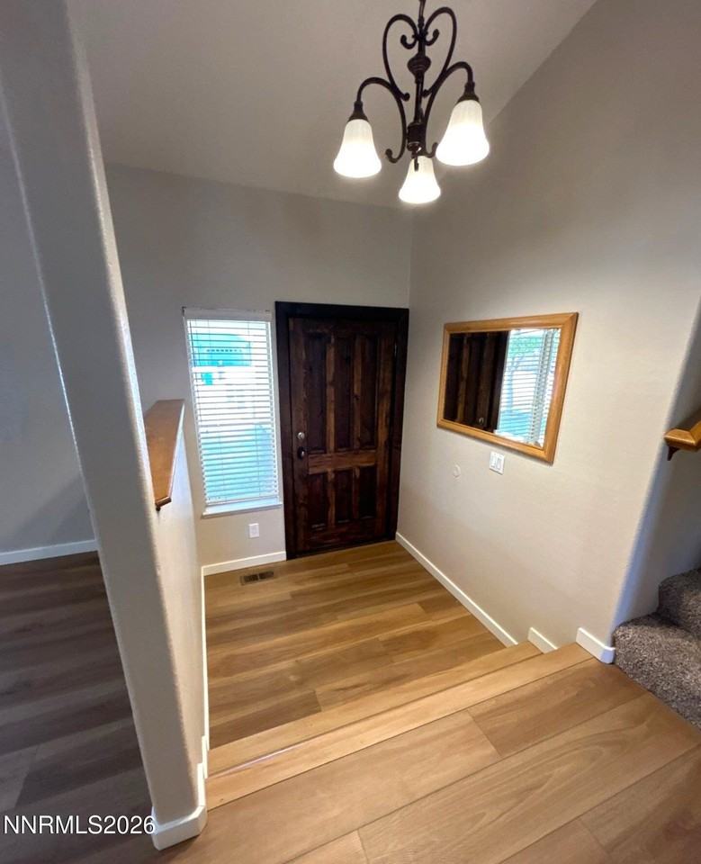 157 Cecilia Ct - Photo 2 of 28
