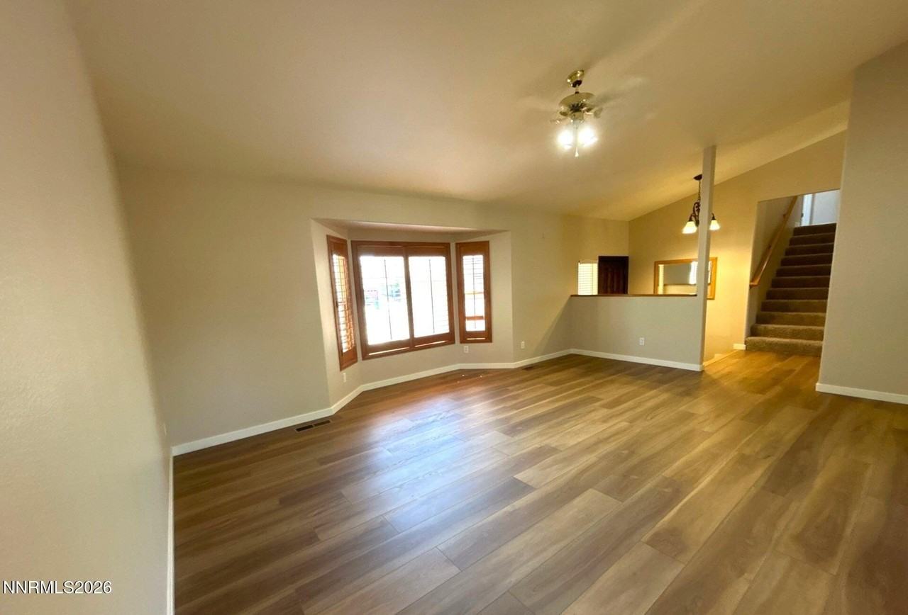 157 Cecilia Ct - Photo 3 of 28