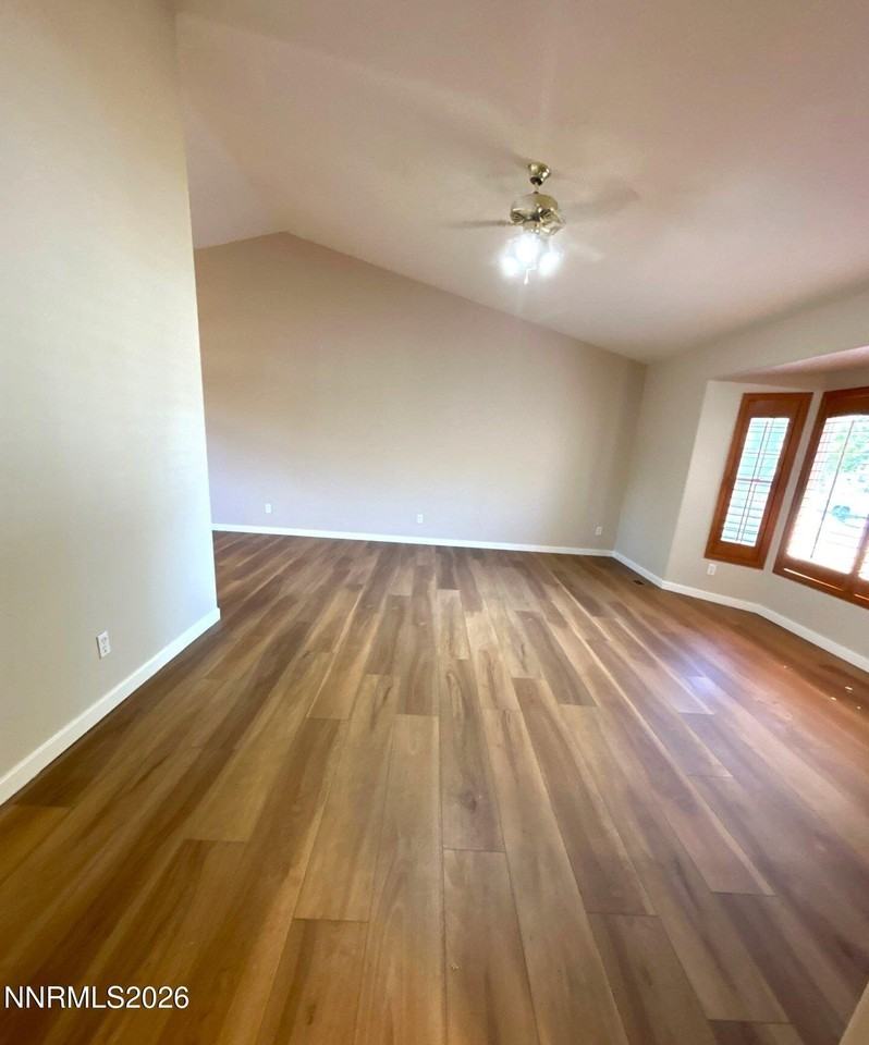 157 Cecilia Ct - Photo 4 of 28