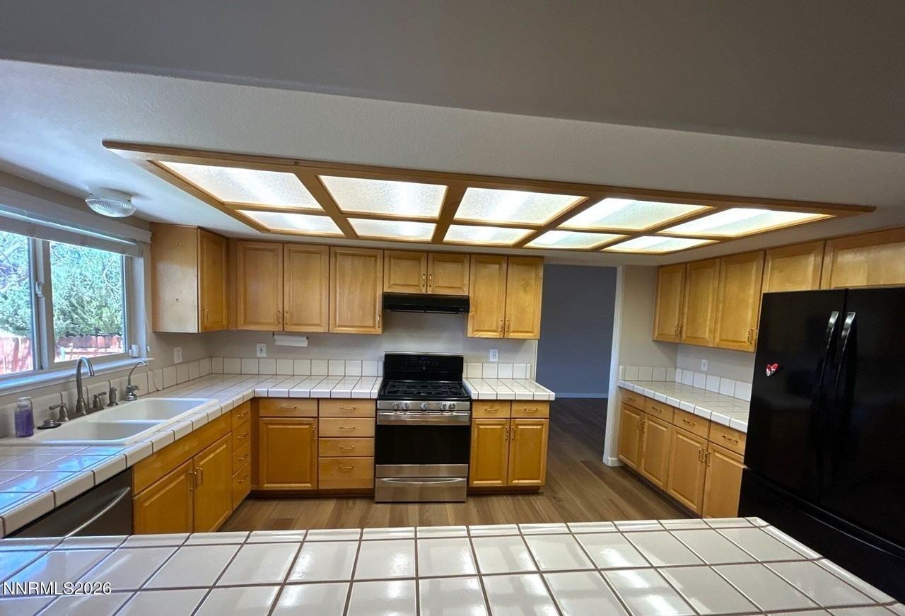157 Cecilia Ct - Photo 7 of 28