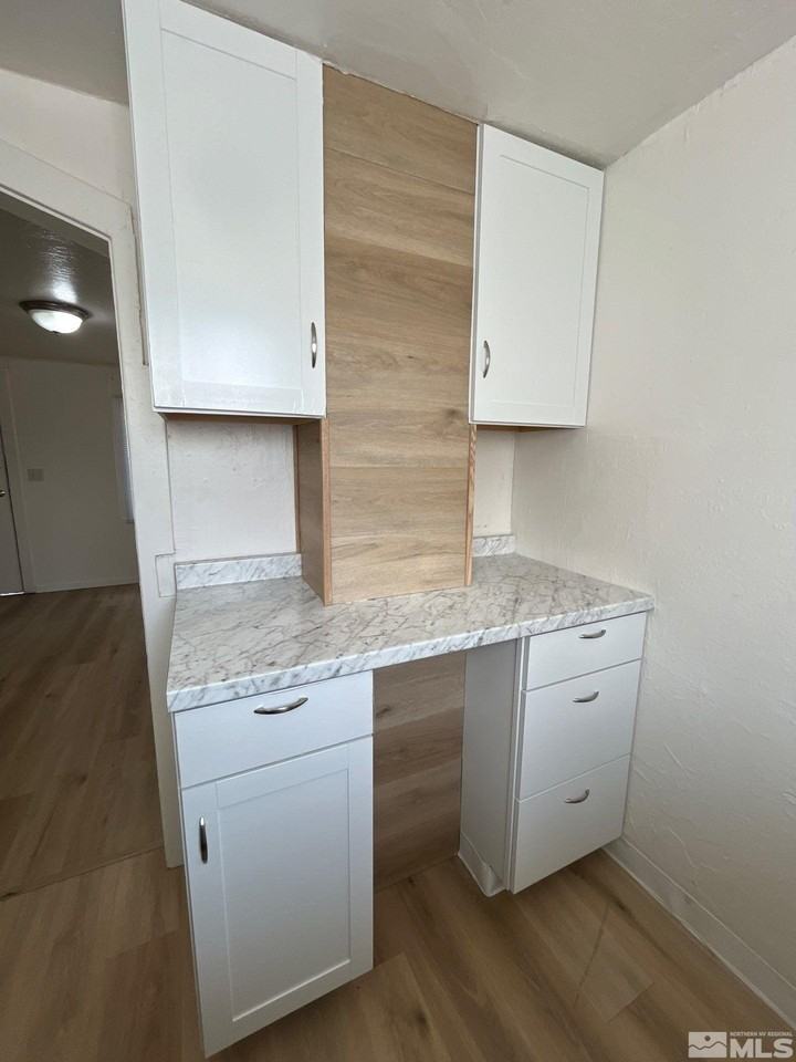 850 G St - Photo 7 of 8