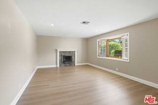 6646 Franrivers Ave - Photo 3 of 8