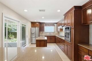 6646 Franrivers Ave - Photo 7 of 8