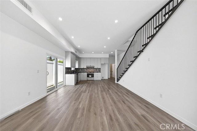 14827 Dearborn St - Photo 3 of 8