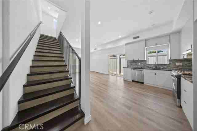 14827 Dearborn St - Photo 7 of 8