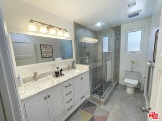 17345 Hamlin St - Photo 7 of 8