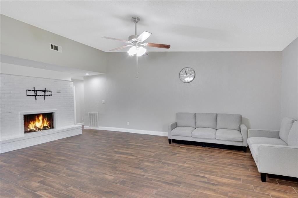 330 Nettle Dr - Photo 2 of 12