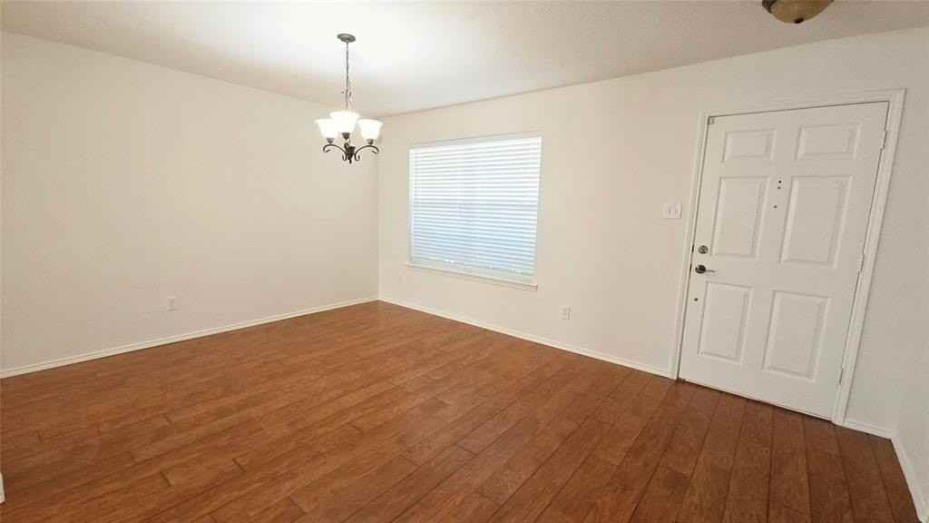 2244 Chapman Dr - Photo 4 of 17