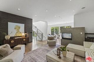 2756 Westshire Dr - Photo 5 of 8