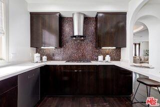 8224 W 4th St - Photo 3 of 8