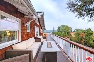 2172 Argyle Ave - Photo 6 of 8