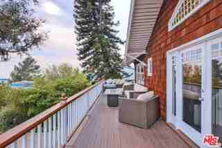 2172 Argyle Ave - Photo 7 of 8