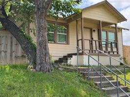 featured image of 1208 E Magnolia Ave