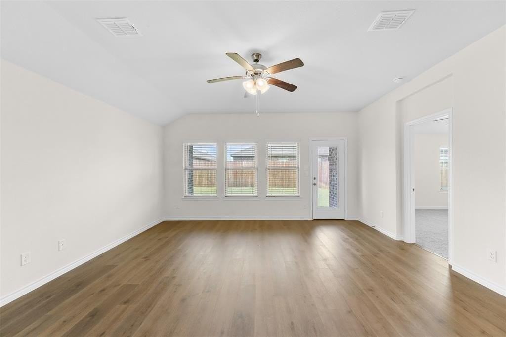 1332 Pierce St - Photo 6 of 19