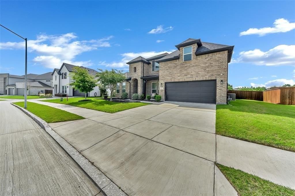 1417 Eagle Feather Way - Photo 2 of 37
