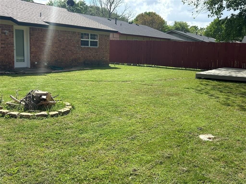 423 Marsha St - Photo 6 of 25