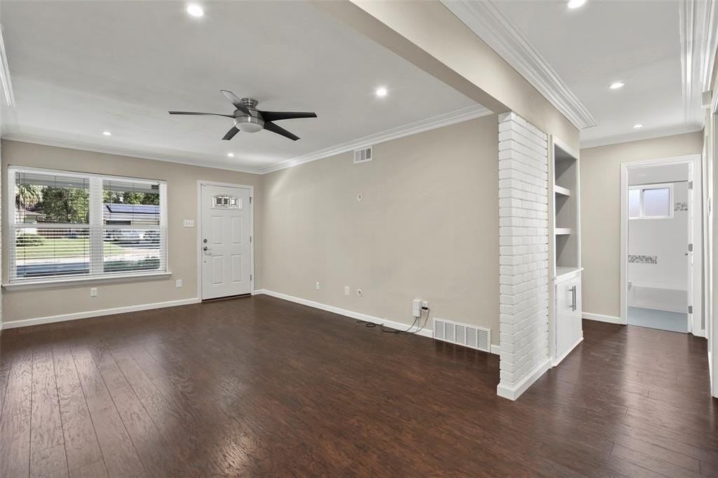 525 Melrose Dr - Photo 6 of 25