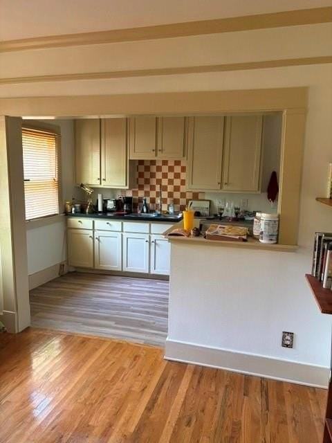 1420 W 10th St - Photo 3 of 17