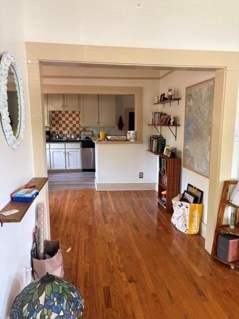 1420 W 10th St - Photo 6 of 17