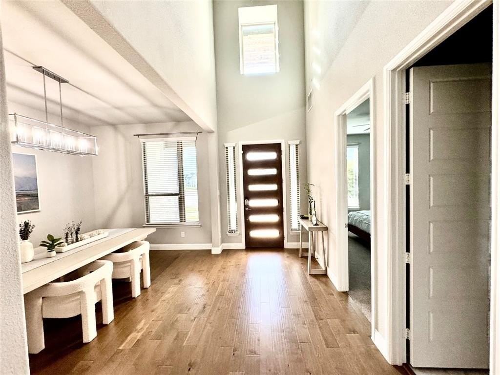 6608 Albany Park - Photo 2 of 37