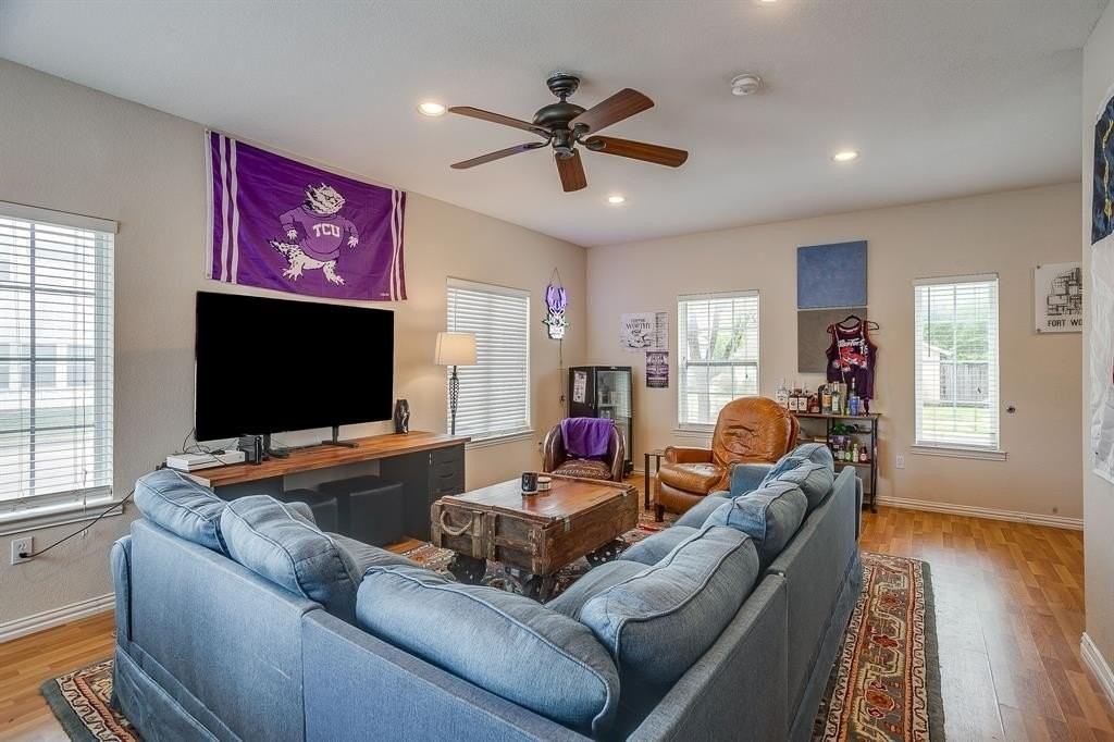 3200 Lubbock Ave - Photo 4 of 20