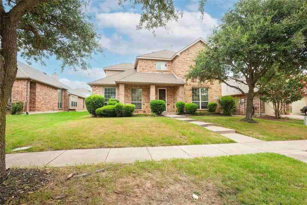 2613 Patriot Dr - Photo 2 of 35